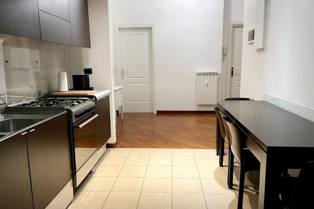 Amazing Flat With Terrace Lägenhet Milano Exteriör bild